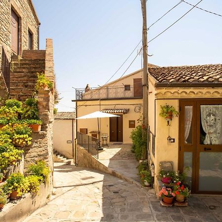 Il Paesaggio Lunare Aliano Extérieur photo